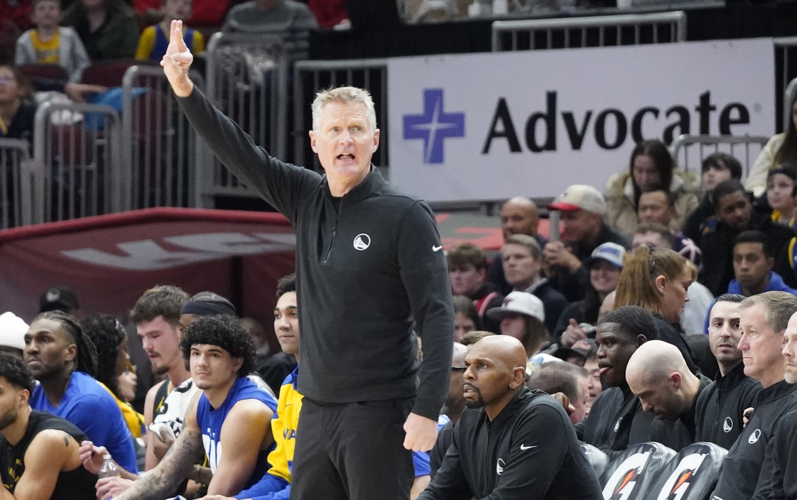 终于做人了科尔:这赛季用了100万套首发 希望这套能沿用下去